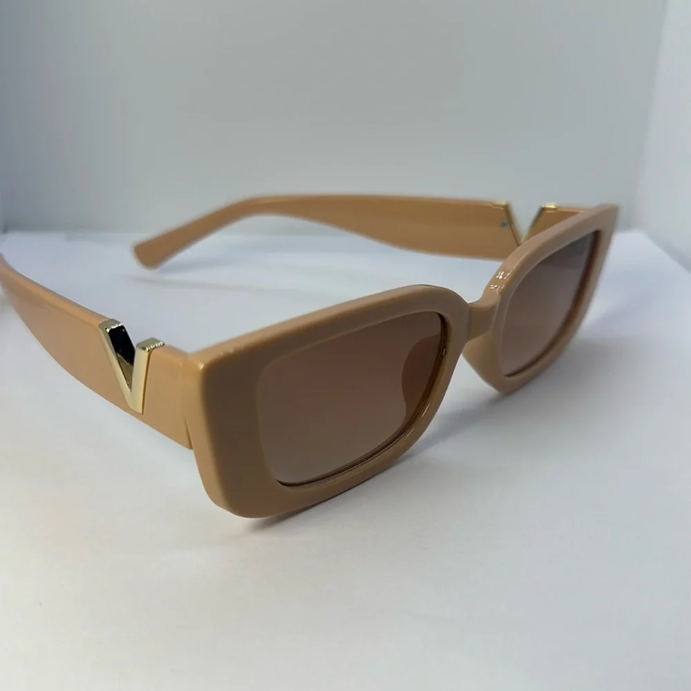 Chic  Retro Nude Square Sunglasses Gold V Detail UV Protection Trendy Shades